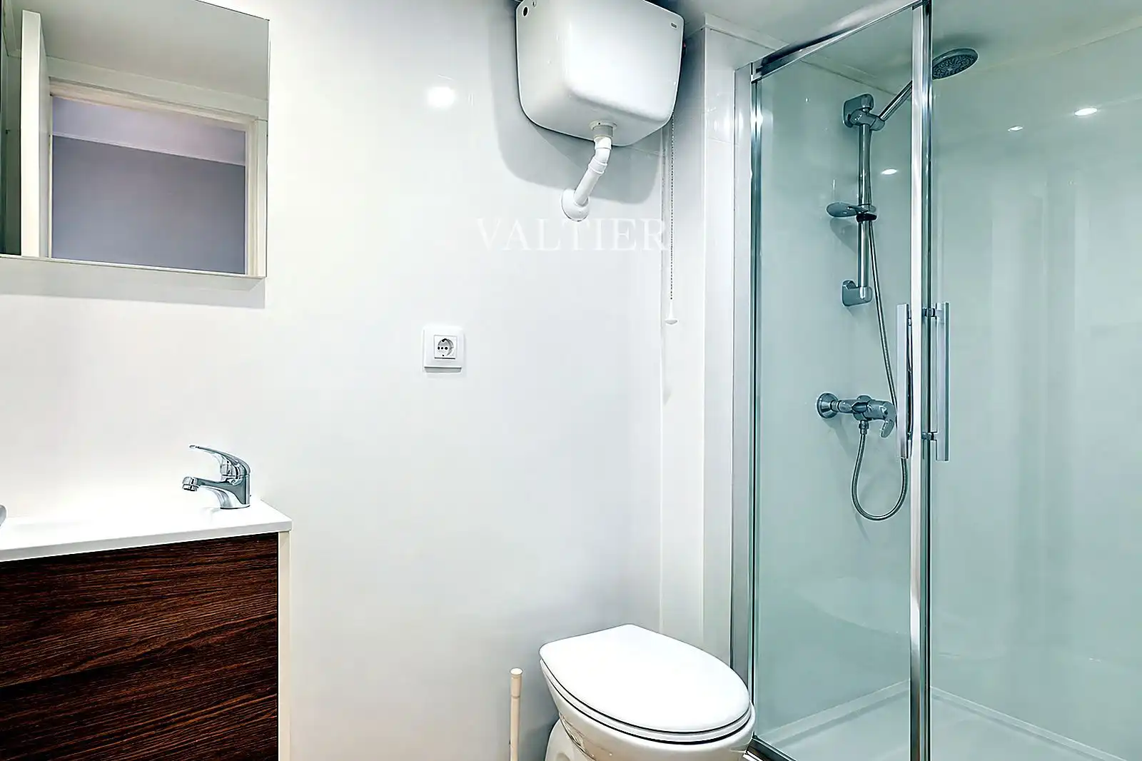 Bathroom of Flat for rent in Madrid  with Furnished