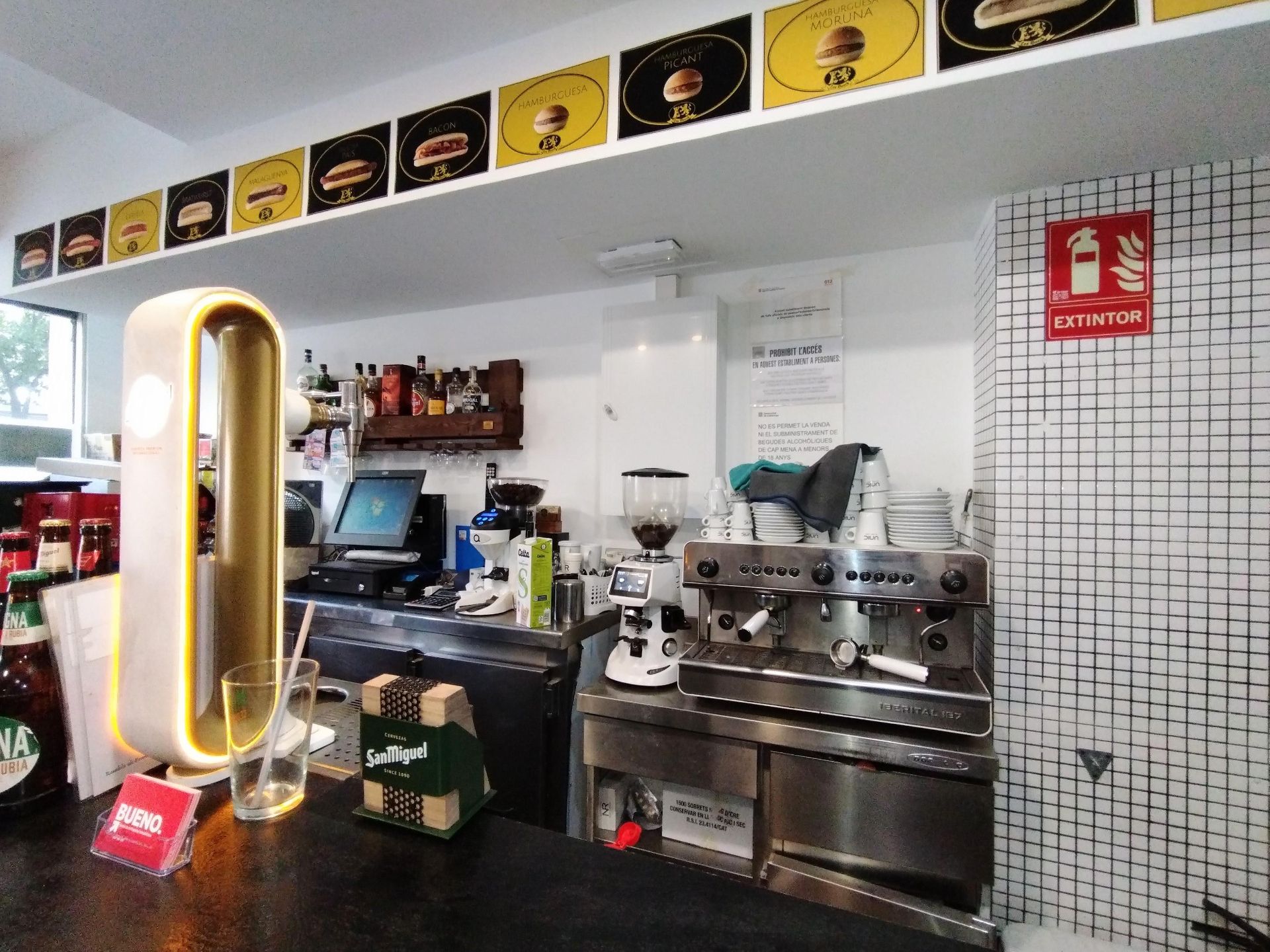 Cocina de Local en traspaso en Terrassa con Amueblado