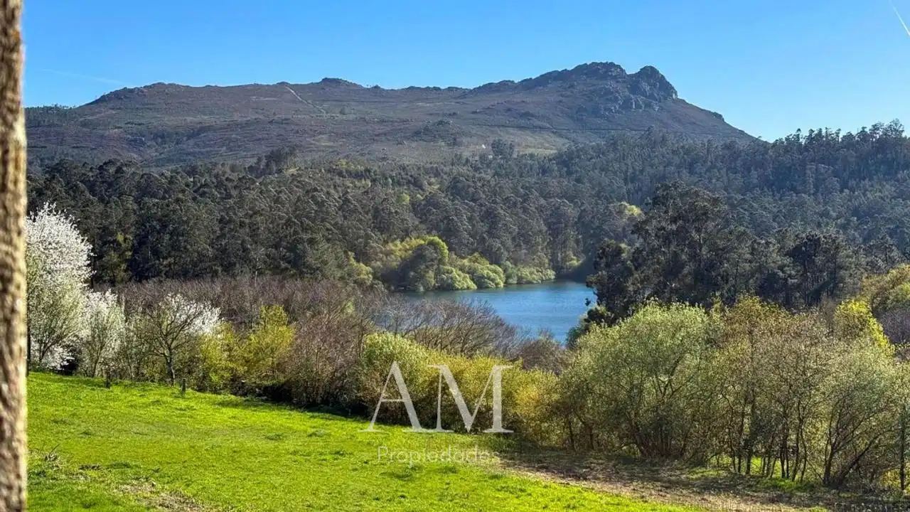 Casa o chalet en venta en Vigo  con Calefacción, Jardín privado y Terraza