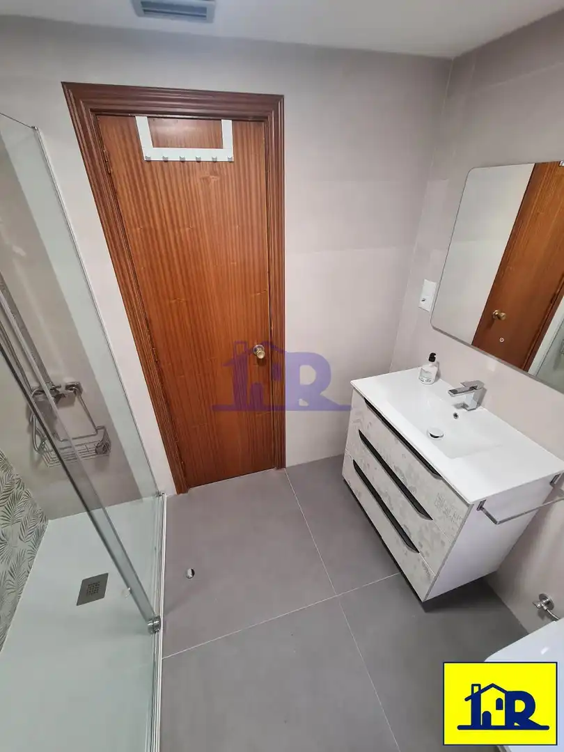 Badezimmer von Wohnung zur Miete in Cuenca mit Heizung, Terrasse und Möbliert