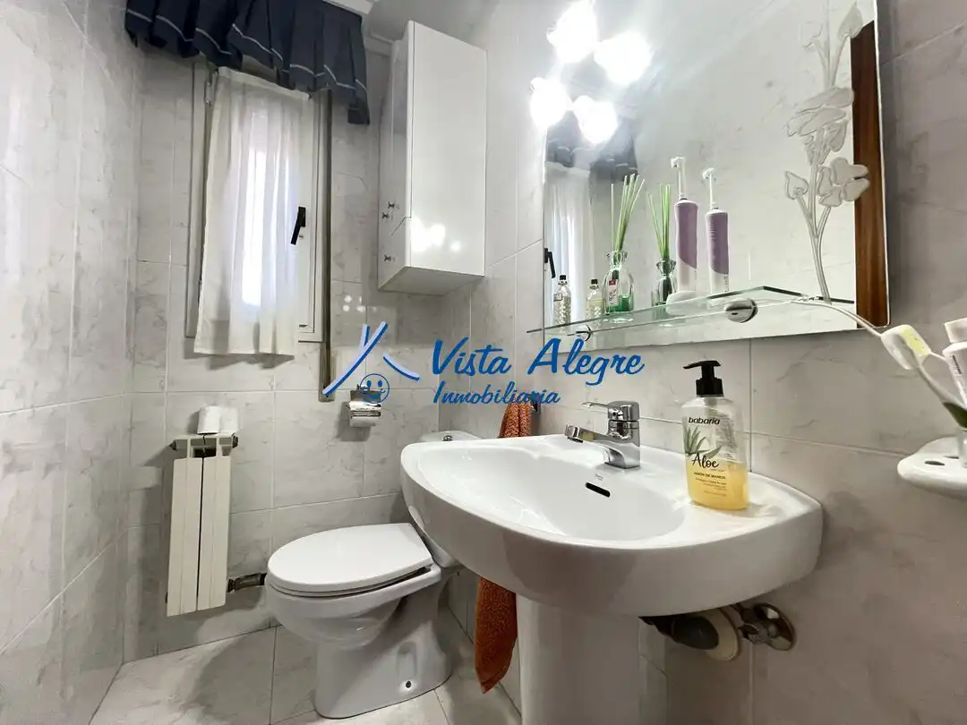 Baño de Piso en venta en Haro con Calefacción, Parquet y Terraza