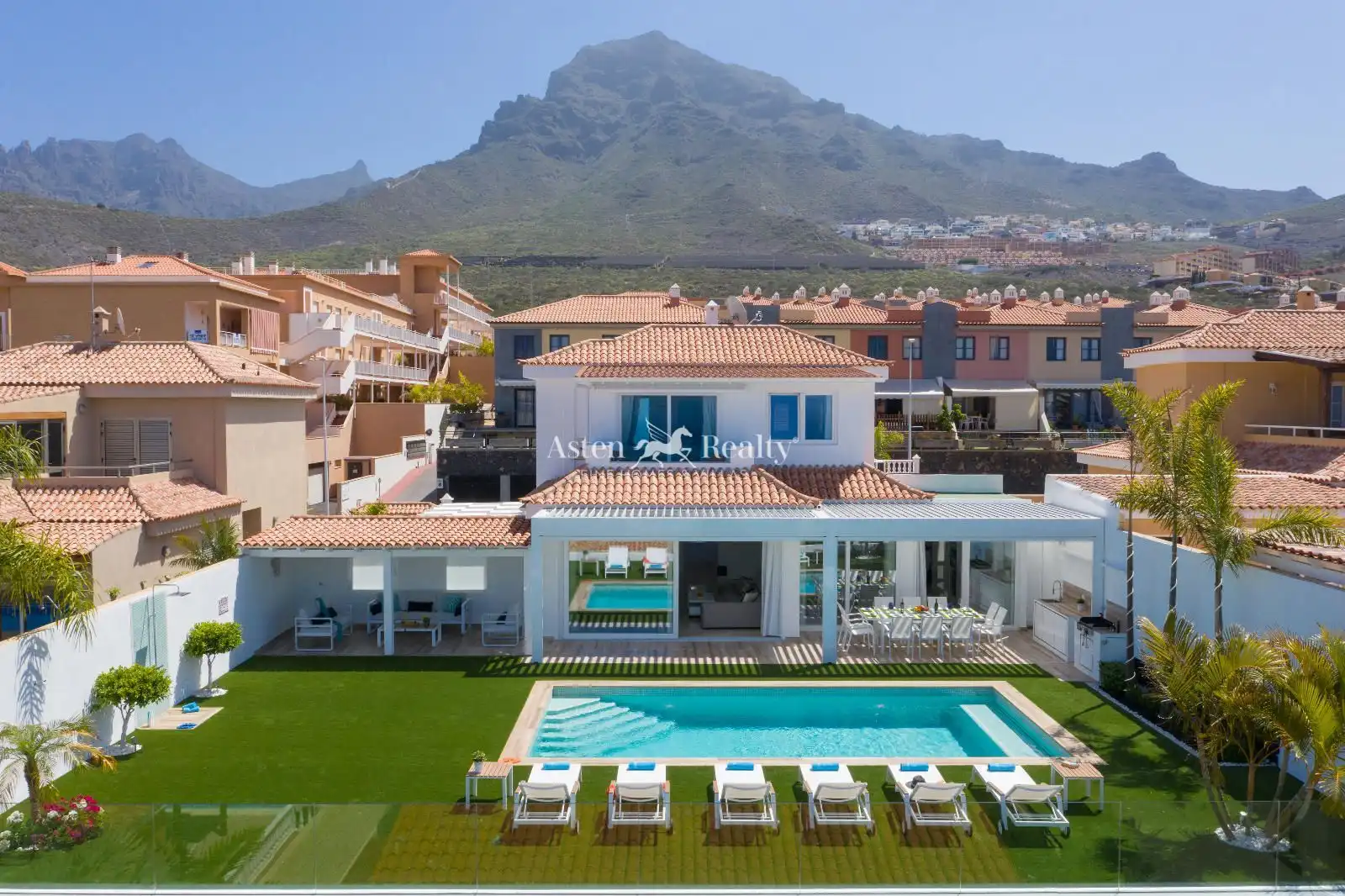 Casa con piscina en venta en Acebuche