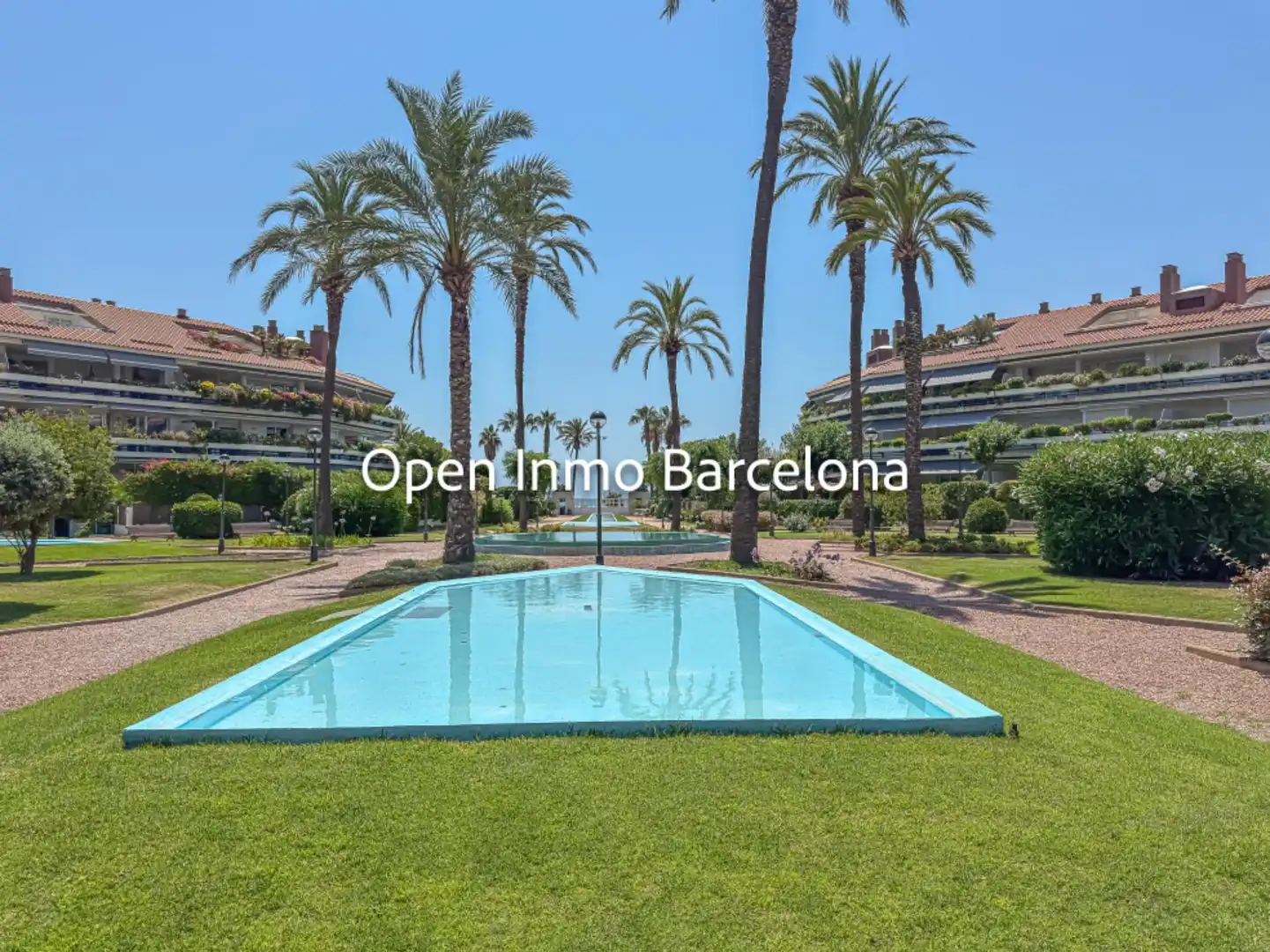 Vista exterior de Piso en venta en Sitges con Calefacción, Terraza y Piscina comunitaria