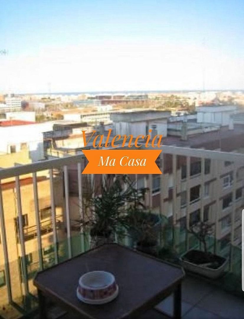 Exterior view of Flat to rent in  Valencia Capital  with Air Conditioner, Heating and Terrace