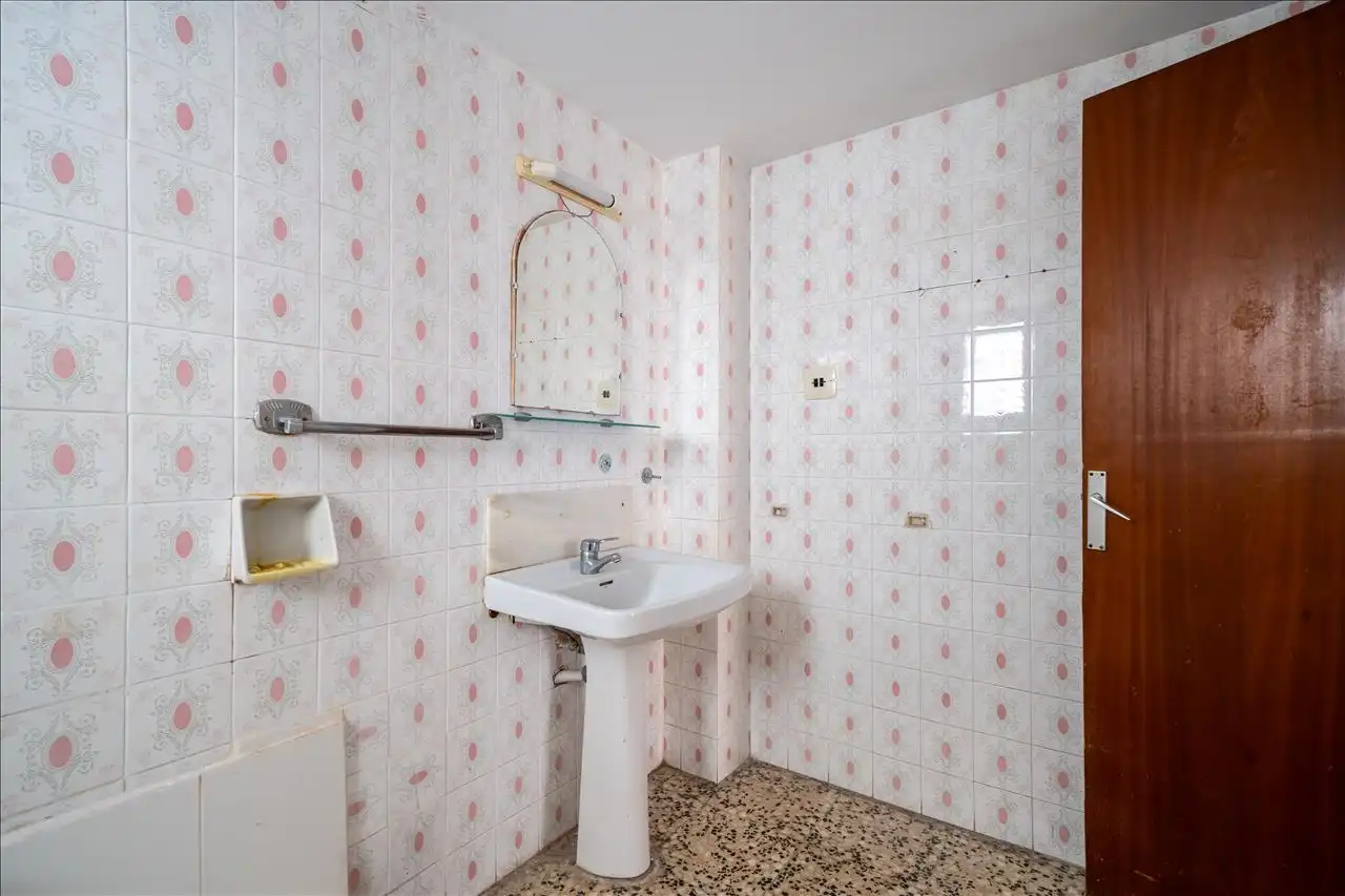 Badezimmer von Wohnung zum Verkauf in Sagunto / Sagunt mit Terrasse