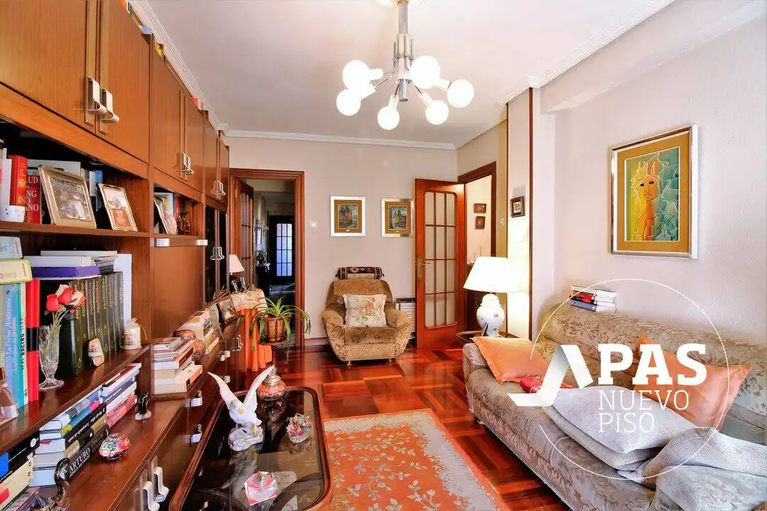 Sala de estar de Piso en venta en Santander con Balcón