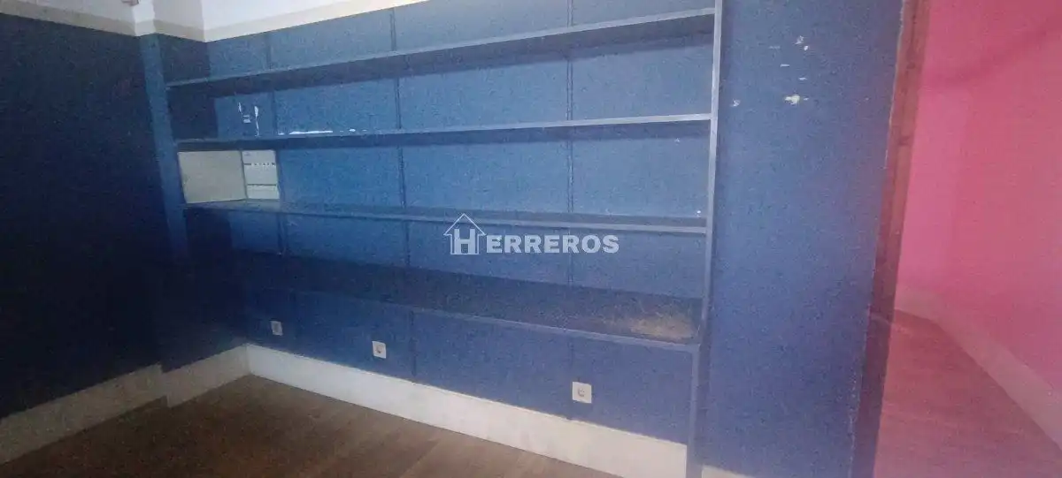 Business premises for sale in vara de rey, imagen 11