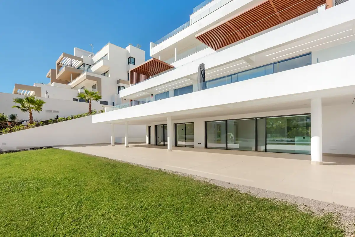 Apartament amb piscina en venda a Estepona Pueblo