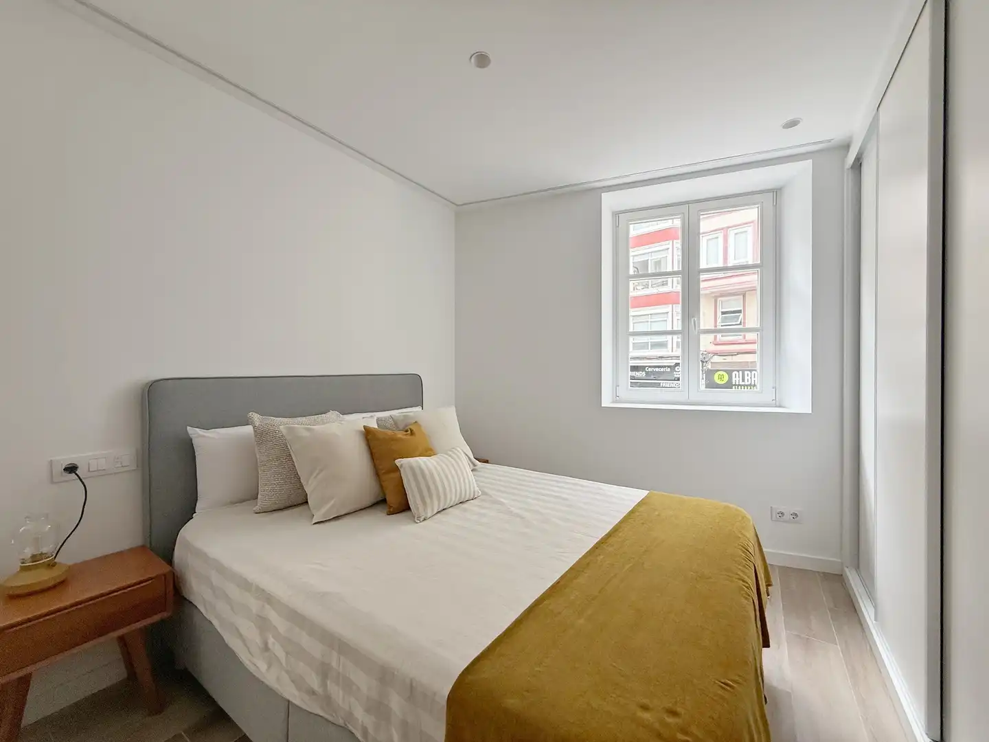 Habitación de Loft de alquiler en A Coruña Capital  con Calefacción y Amueblado