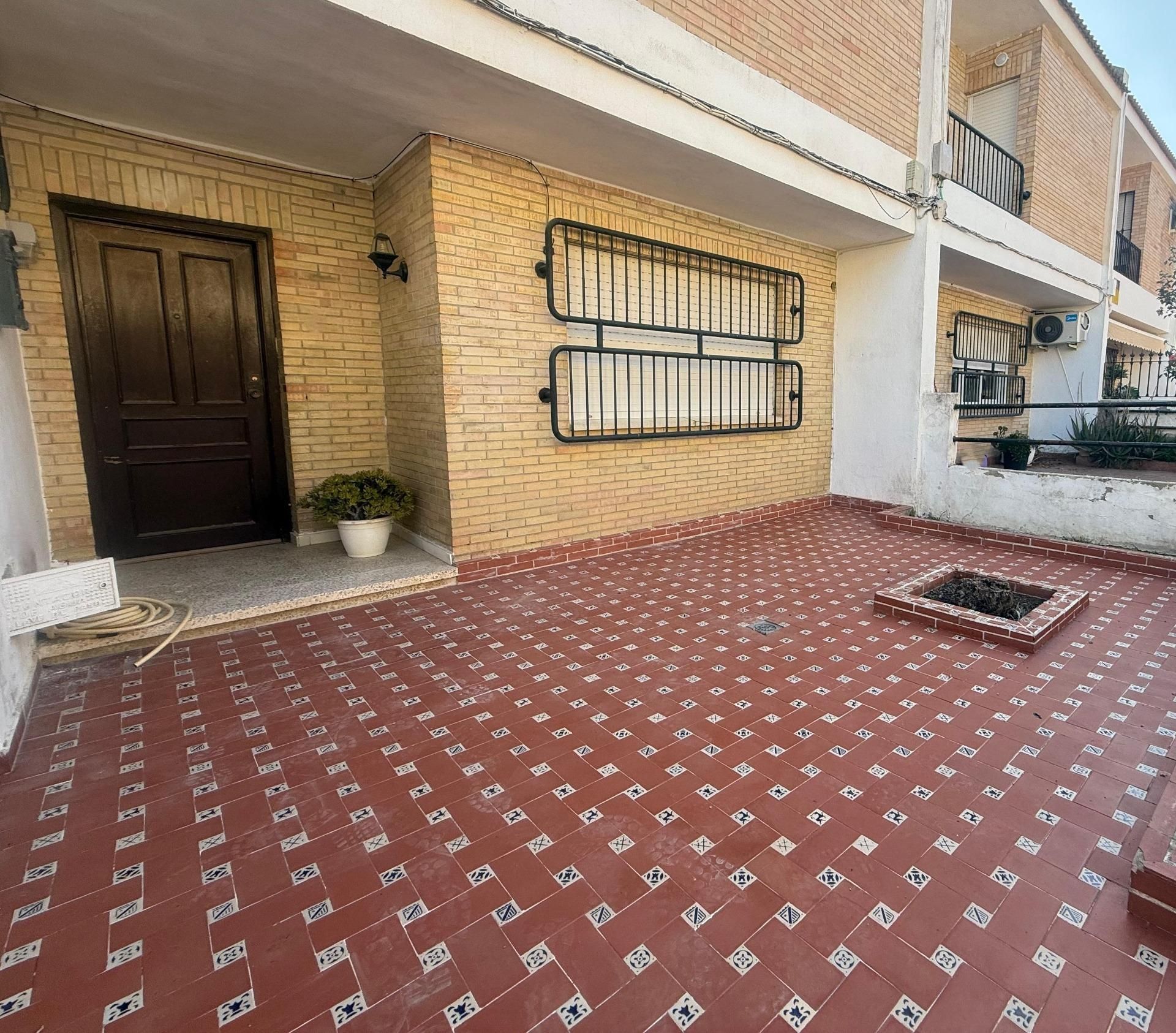 Vista exterior de Casa o xalet en venda en Lebrija