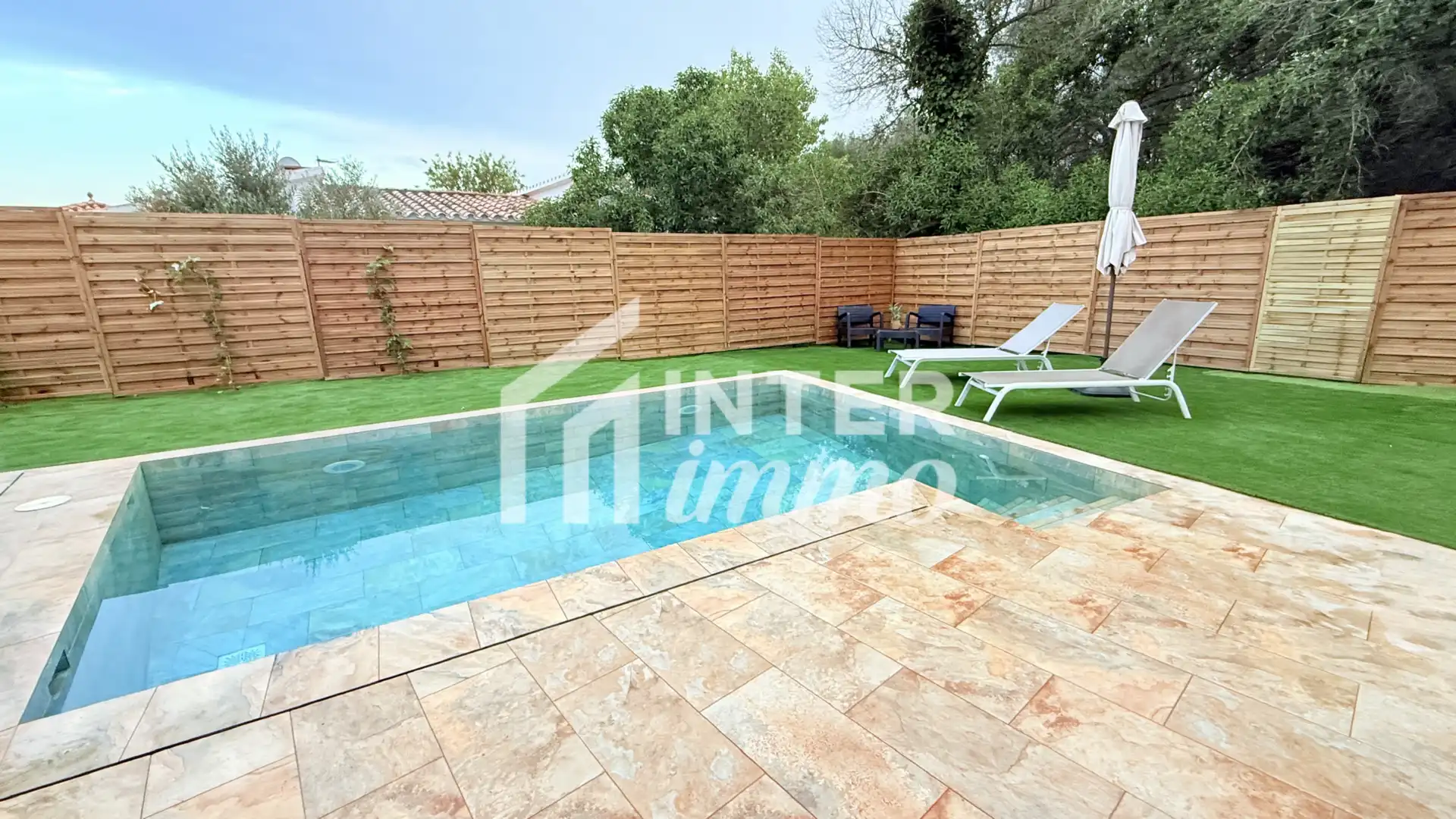 Casa con piscina en venta en Calle Navarra 33, imagen 3