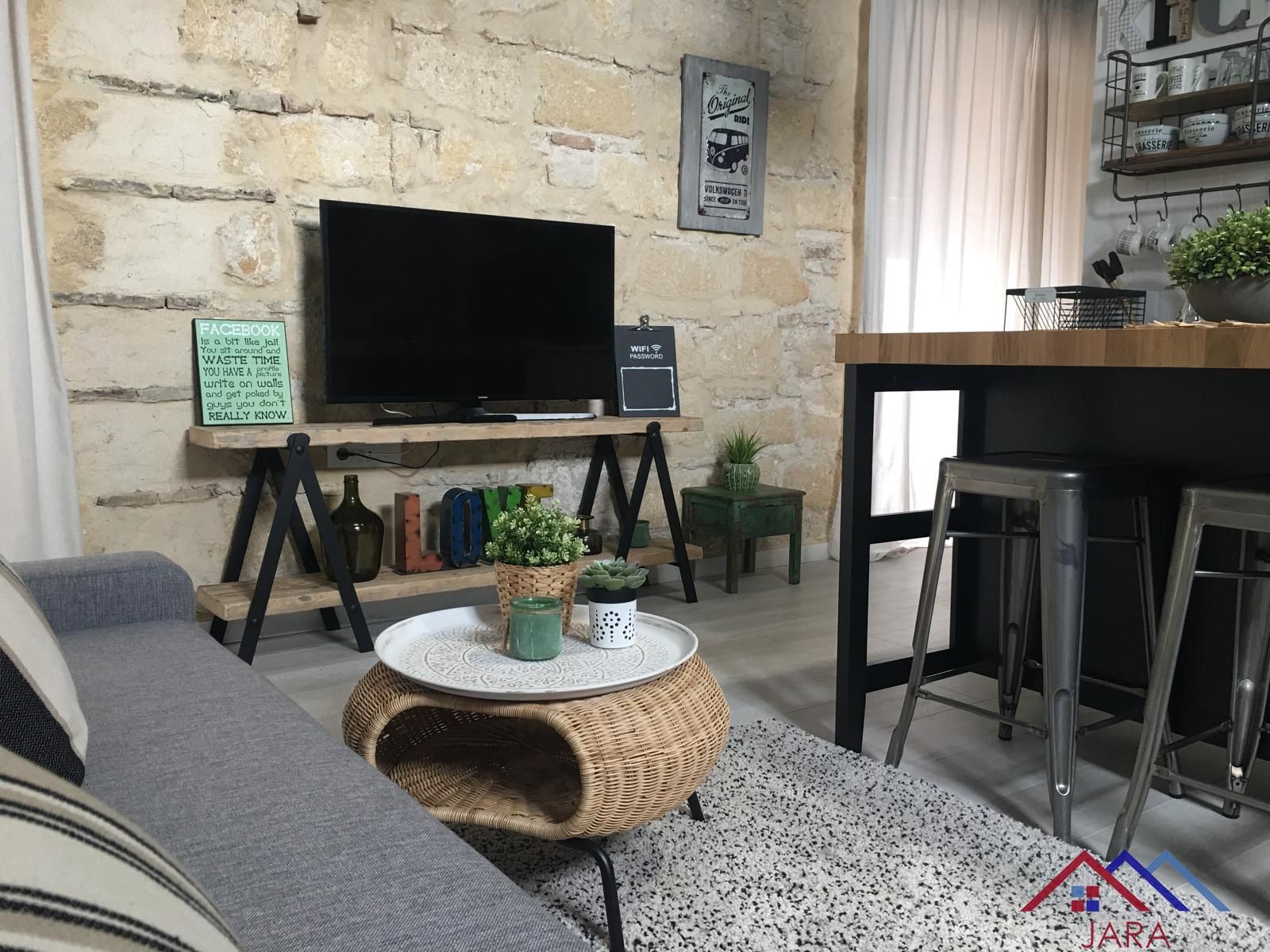 Sala d'estar de Apartament de lloguer en Jerez de la Frontera amb Moblat i Balcó