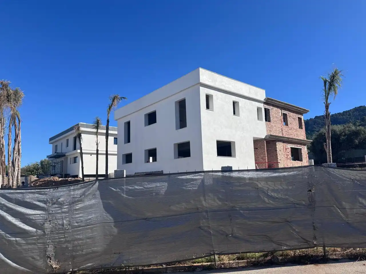 Casa aparellada amb piscina en venda a Fandango, imagen 4