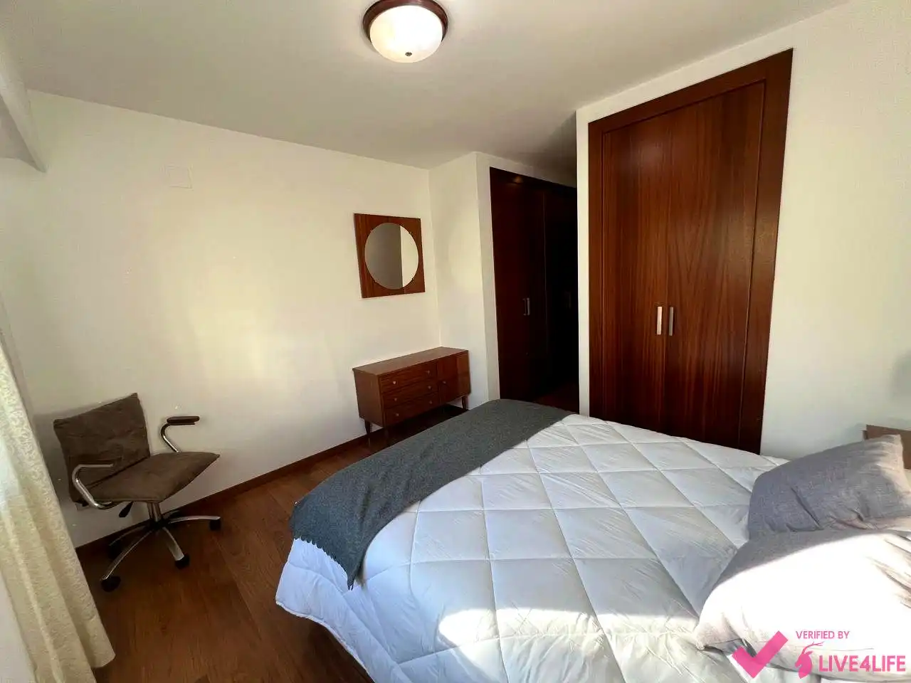 Bedroom of Flat for rent in Valencia  with Air Conditioner, Parquet flooring and Furnished