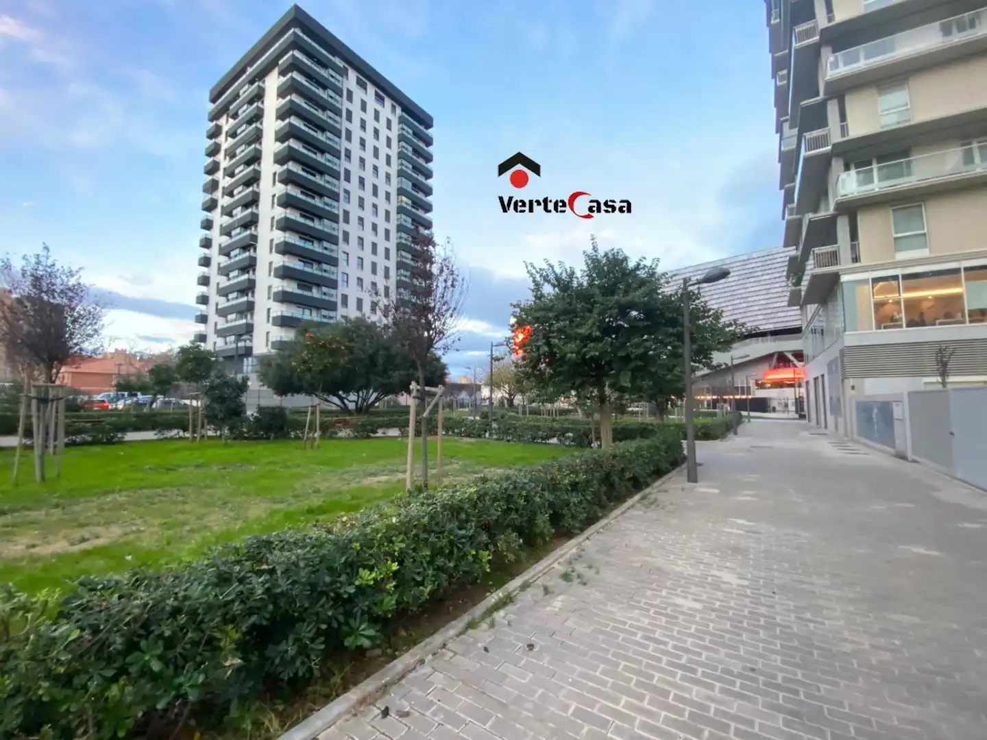 Exterior view of Flat for sale in Valencia  with Air Conditioner, Parquet flooring and Storage room