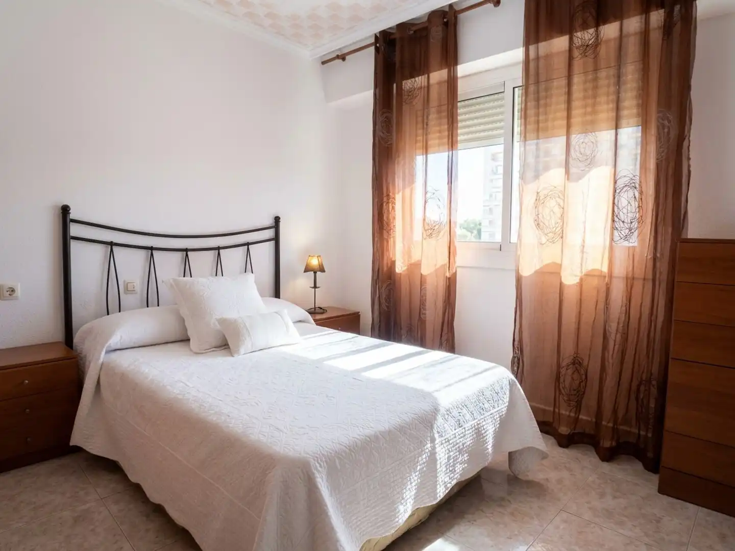 Dormitori de Apartament en venda en Alicante / Alacant amb Terrassa, Traster i Moblat