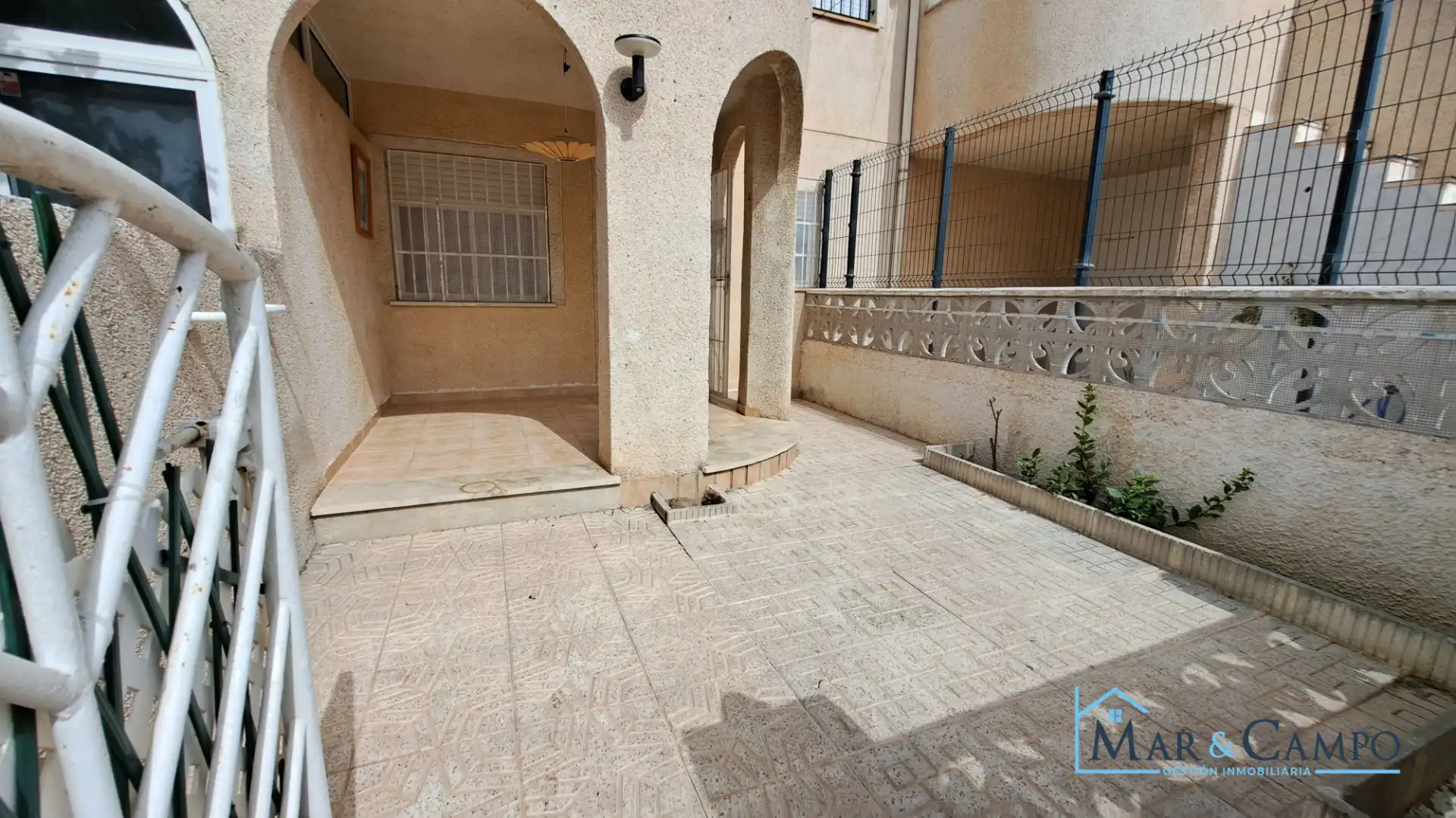 Terrassa de Casa o xalet en venda en Los Alcázares amb Jardí privat i Moblat
