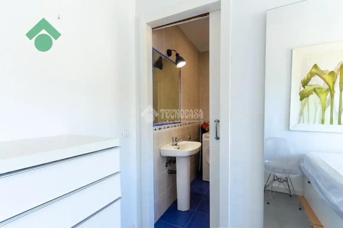 Badezimmer von Wohnung zum Verkauf in Almuñécar mit Möbliert