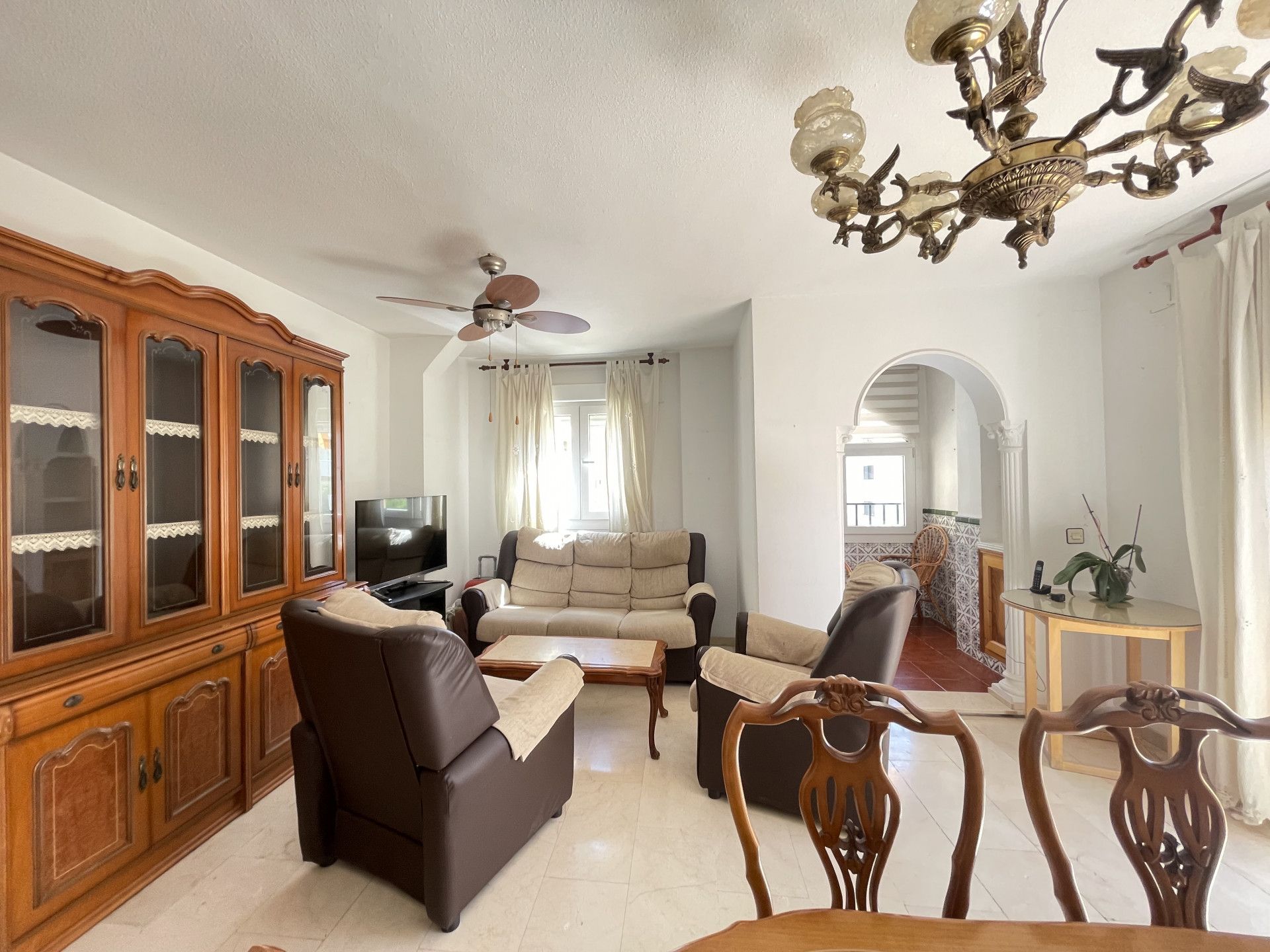 Sala de estar de Dúplex en venta en Estepona con Aire acondicionado, Terraza y Trastero