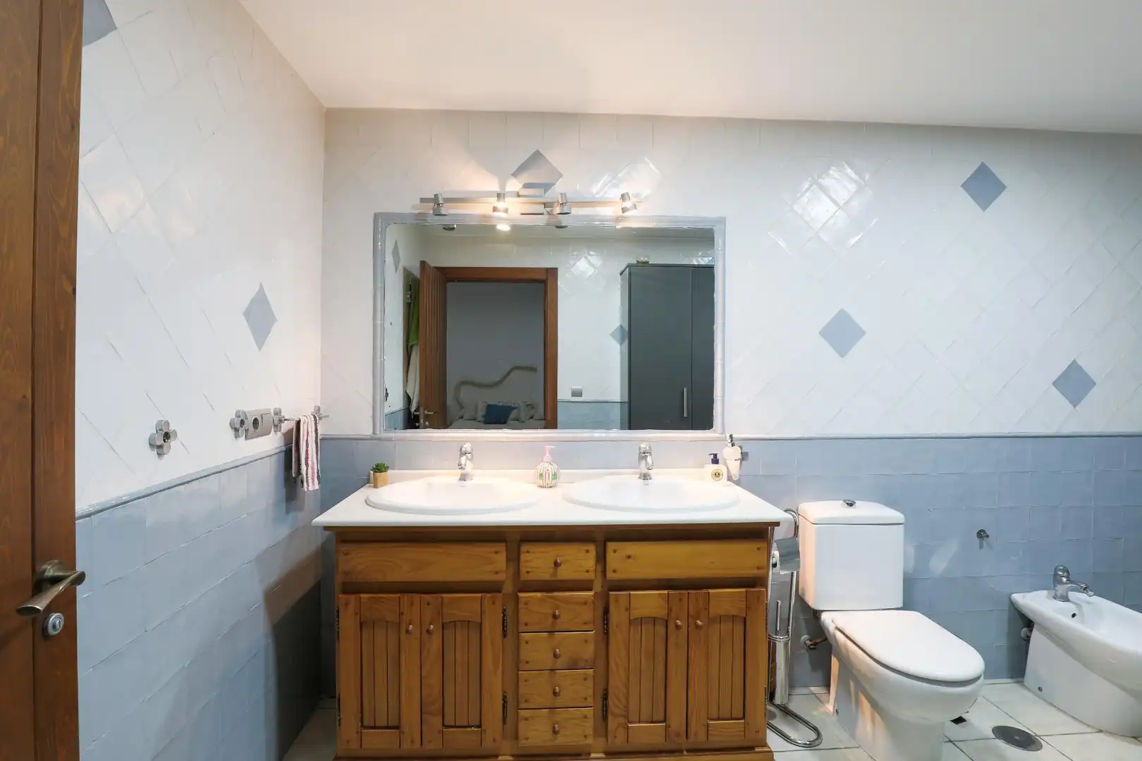 Badezimmer von Haus oder Chalet zum Verkauf in Padul mit Klimaanlage, Heizung und Privatgarten