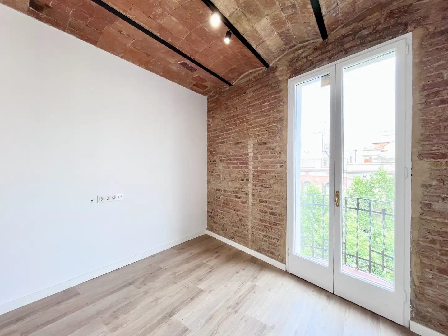 Terrasse von Wohnung zum Verkauf in Barcelona mit Klimaanlage, Heizung und Parkett