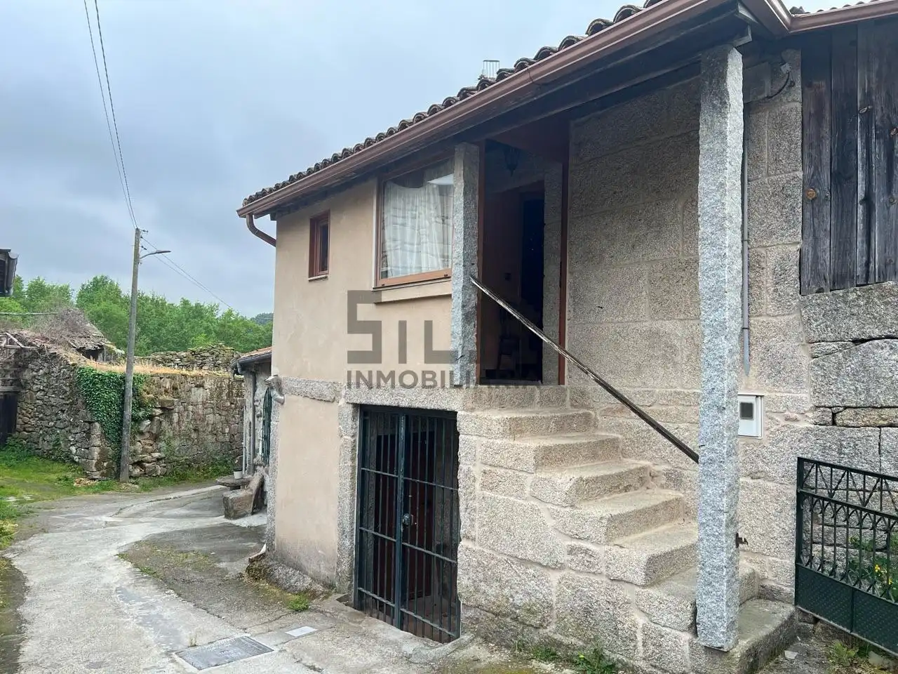 Vista exterior de Casa o xalet en venda en Amoeiro amb Calefacció i Traster