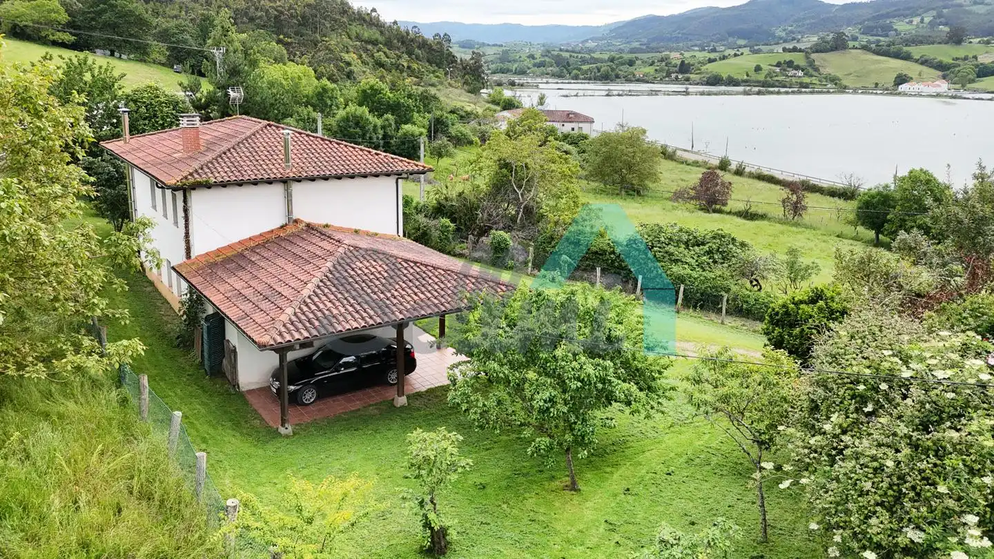 Jardín de Casa o chalet en venta en Villaviciosa con Calefacción, Jardín privado y Parquet