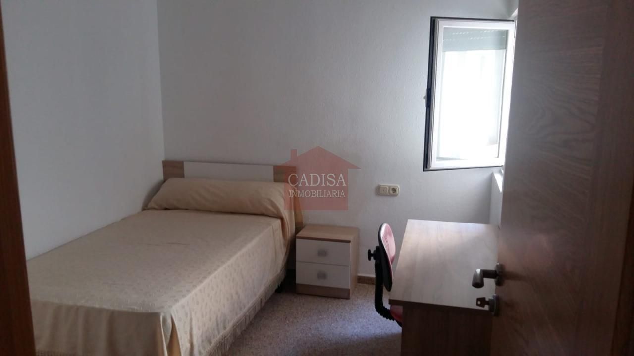 Bedroom of Flat to rent in Salamanca Capital  with Heating, Storage room and Furnished