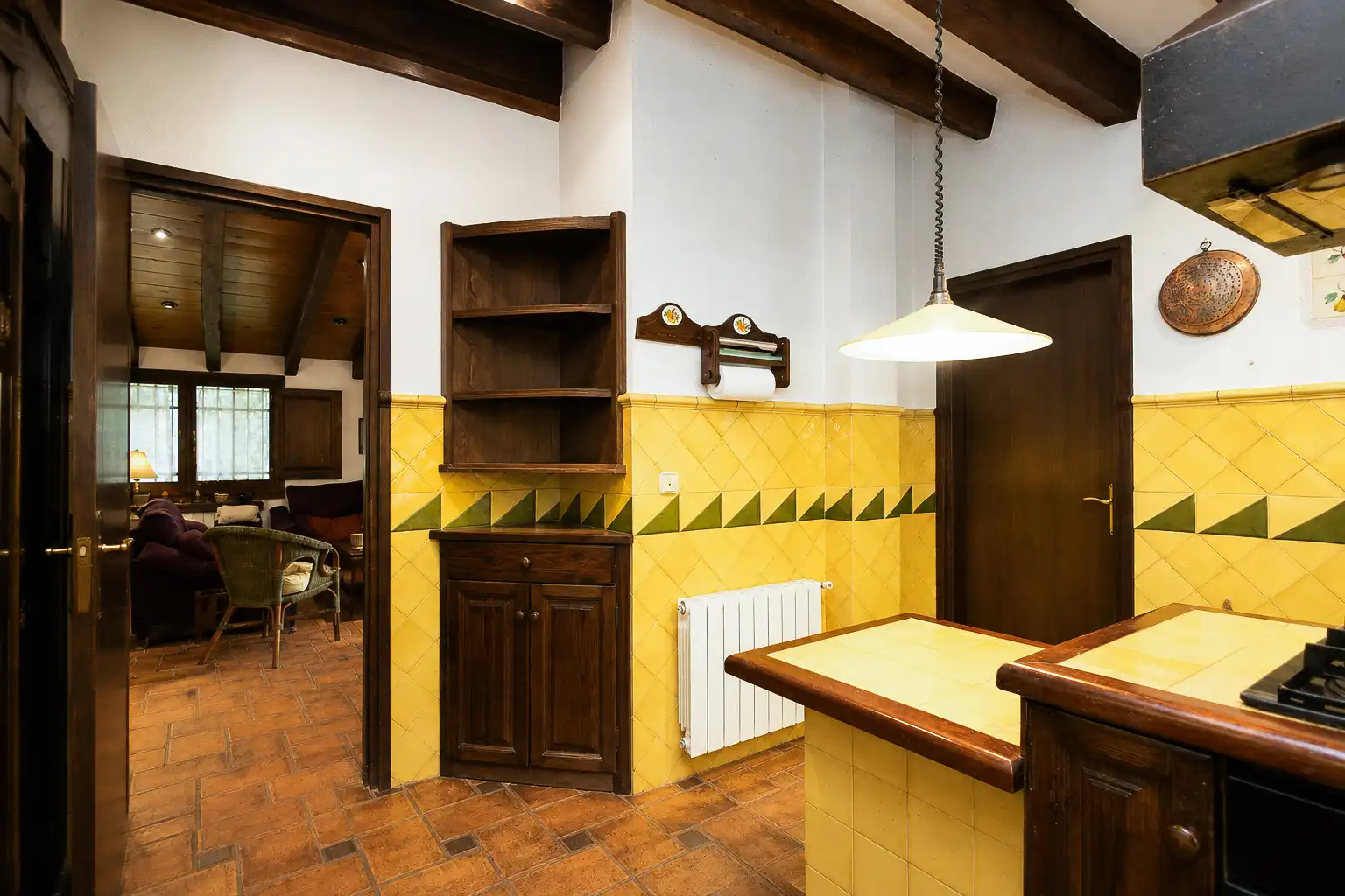 Cocina de Finca rústica en venta en L'Esquirol con Calefacción, Jardín privado y Terraza