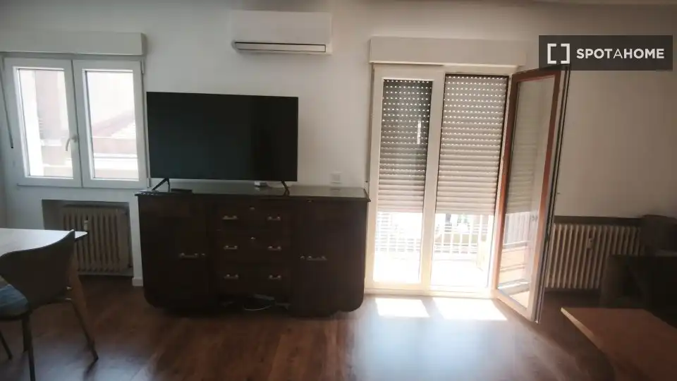 Sala de estar de Piso de alquiler en Madrid con Aire acondicionado, Calefacción y Amueblado