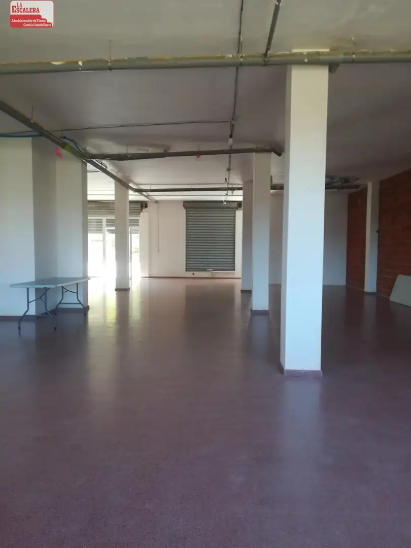 Locale commerciale in affitto a Onil, imagen 4