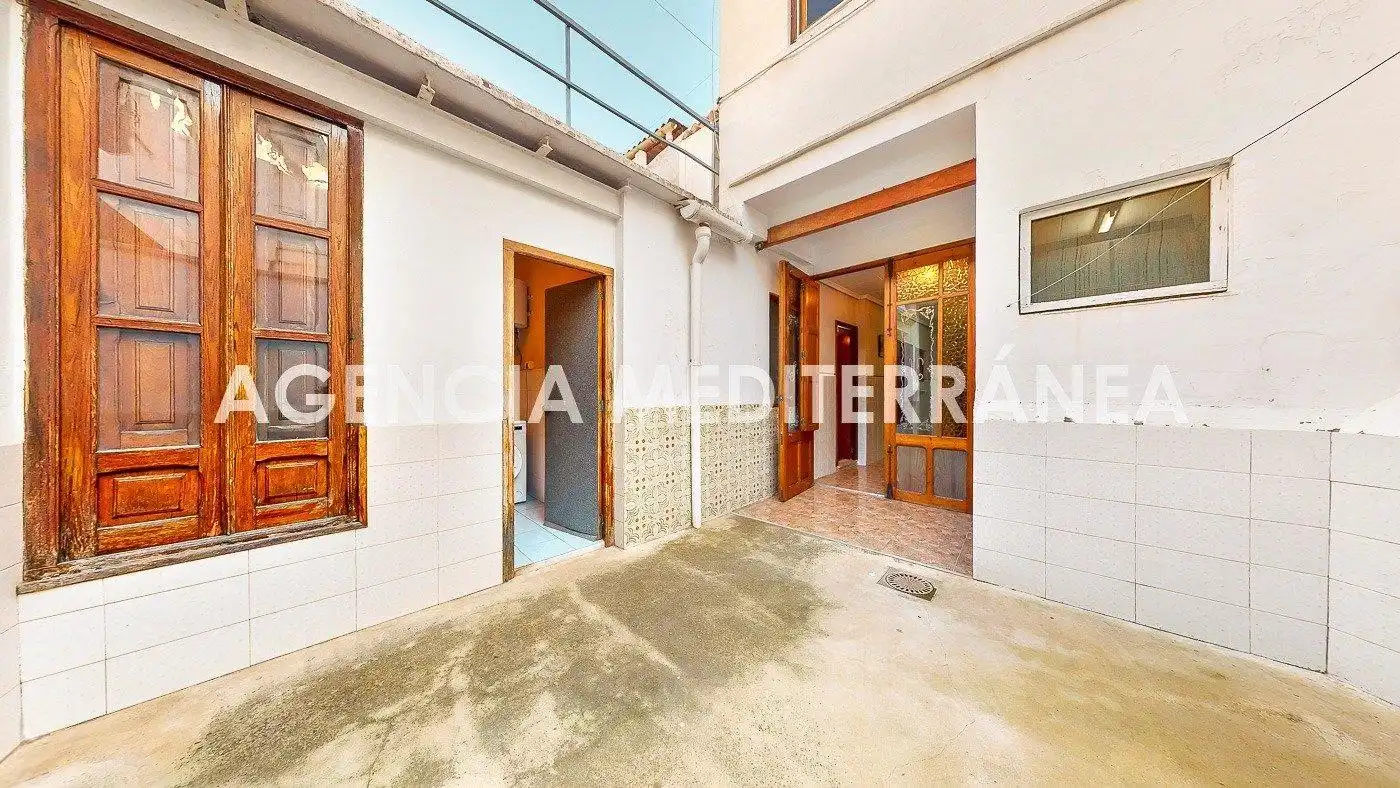 Exterior view of Houses for sale in Alcàsser  with Terrace and Balcony
