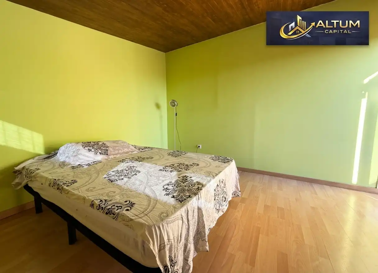 Bedroom of Flat for sale in Arona  with TV and Alarm