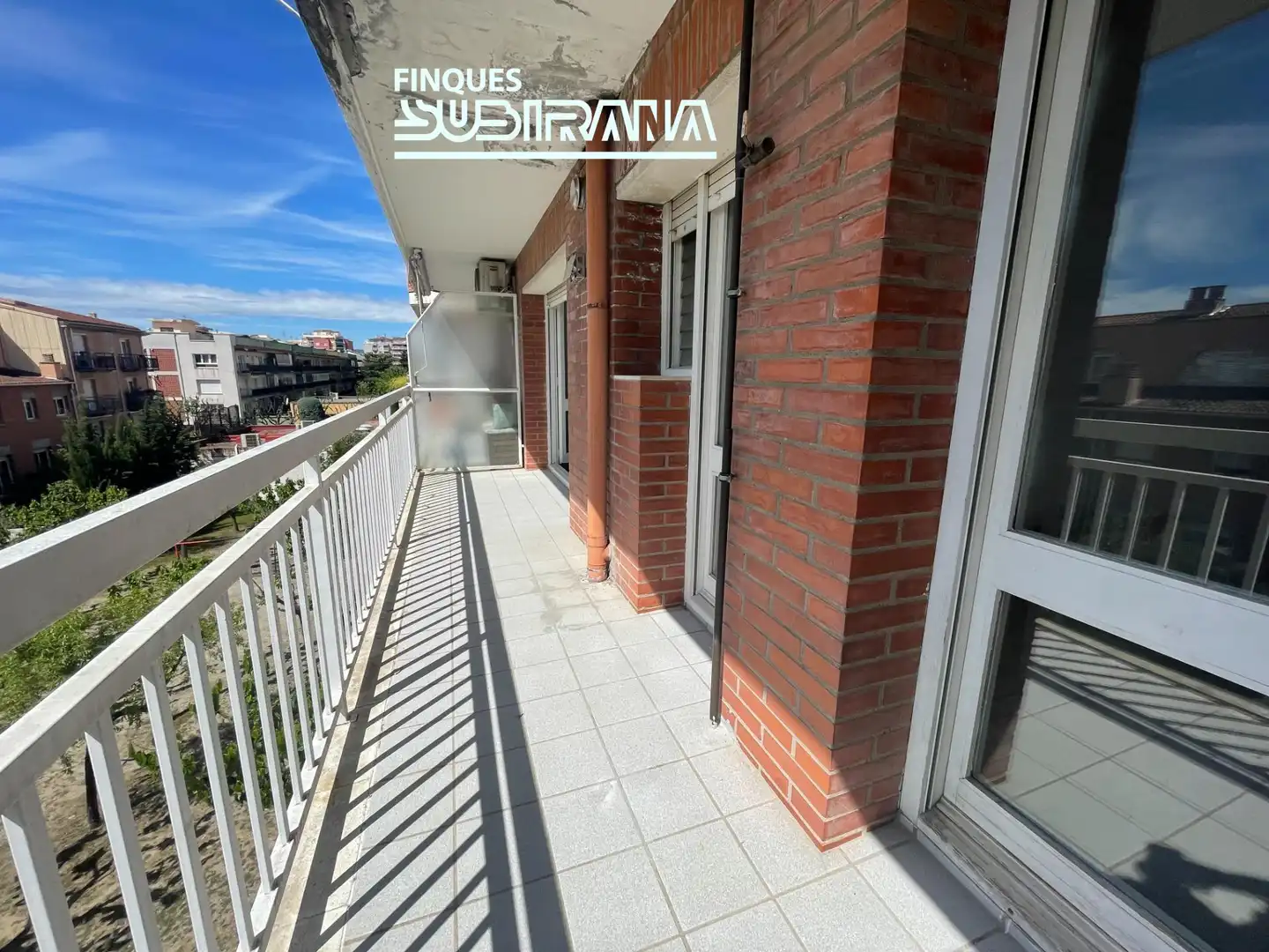 Vista exterior de Piso en venta en Igualada con Balcón