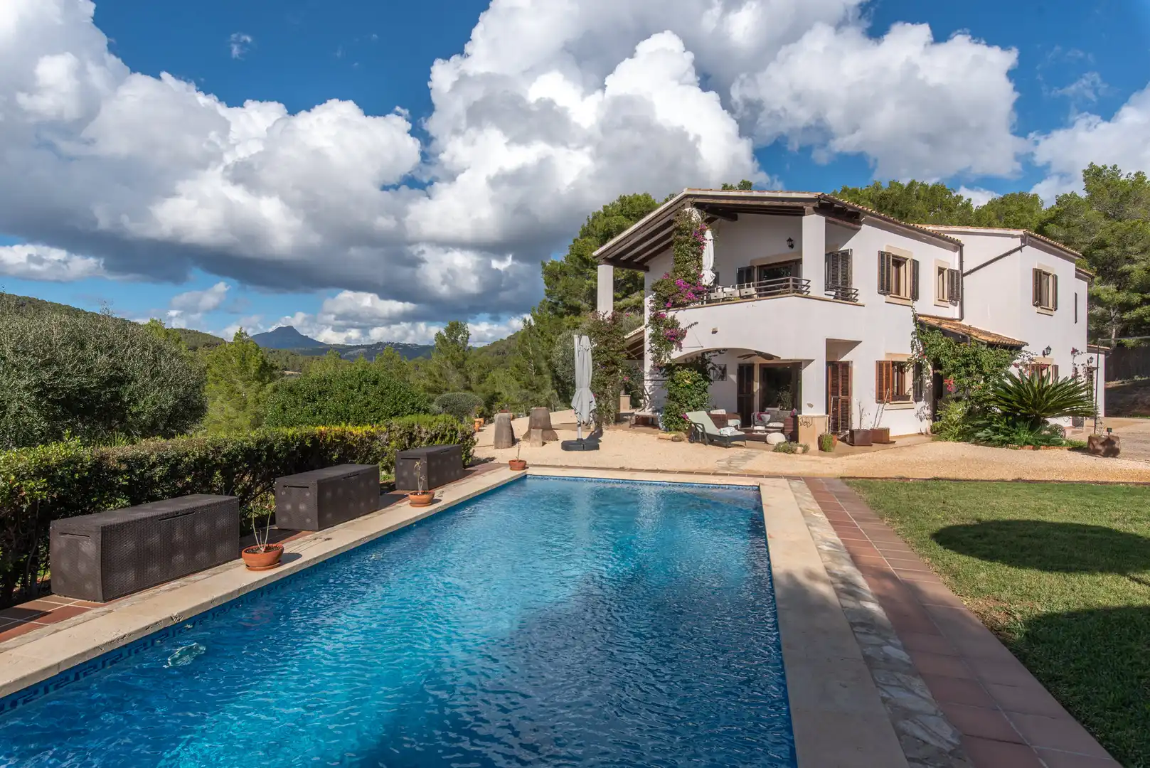 Garten von Country house zum Verkauf in Calvià mit Klimaanlage, Heizung und Terrasse