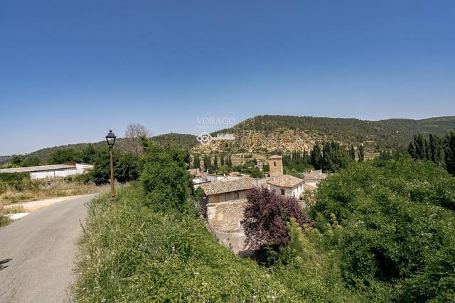 Finca rústica en Venta en Irueste