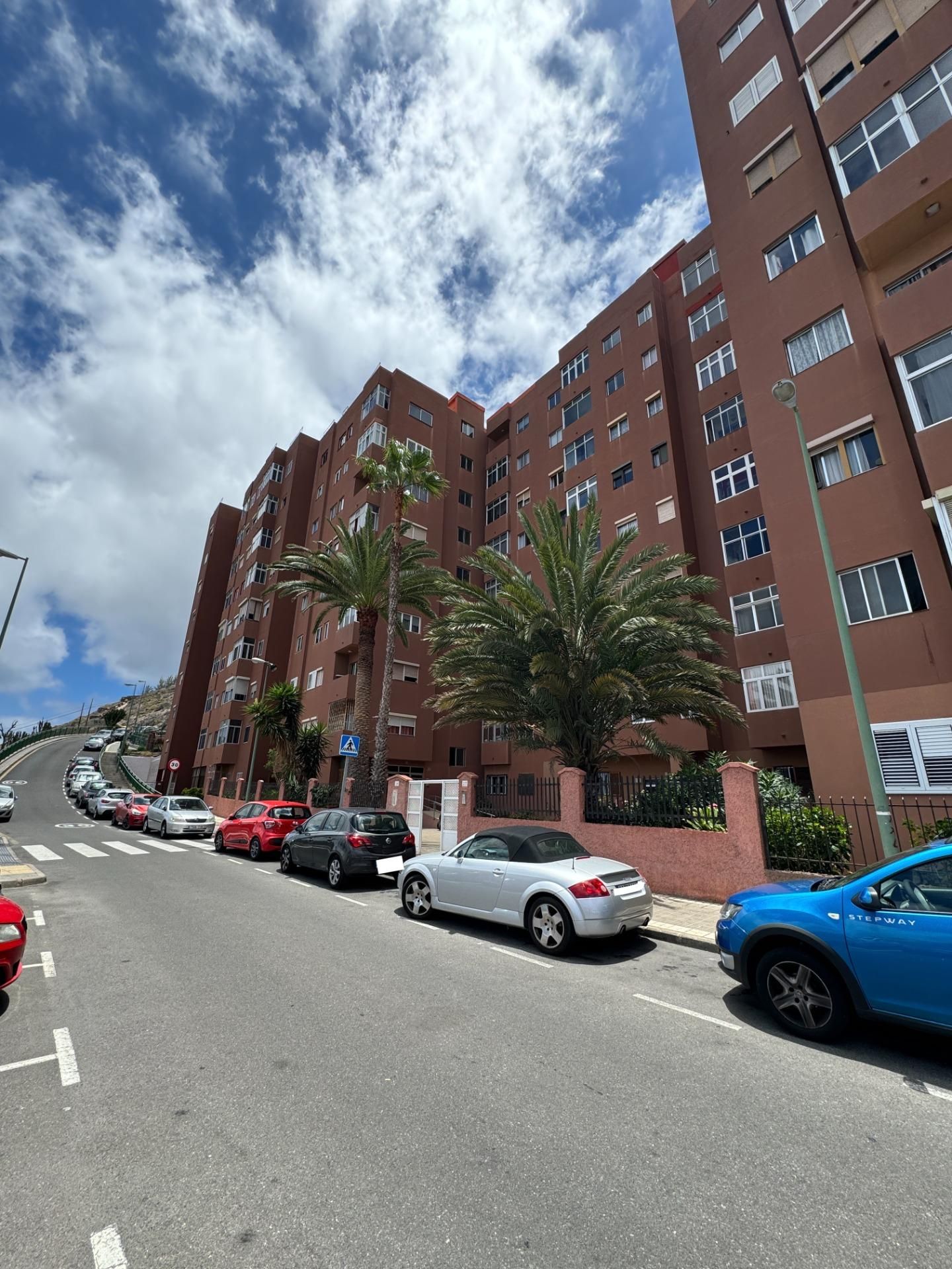 Flat to rent in Miller