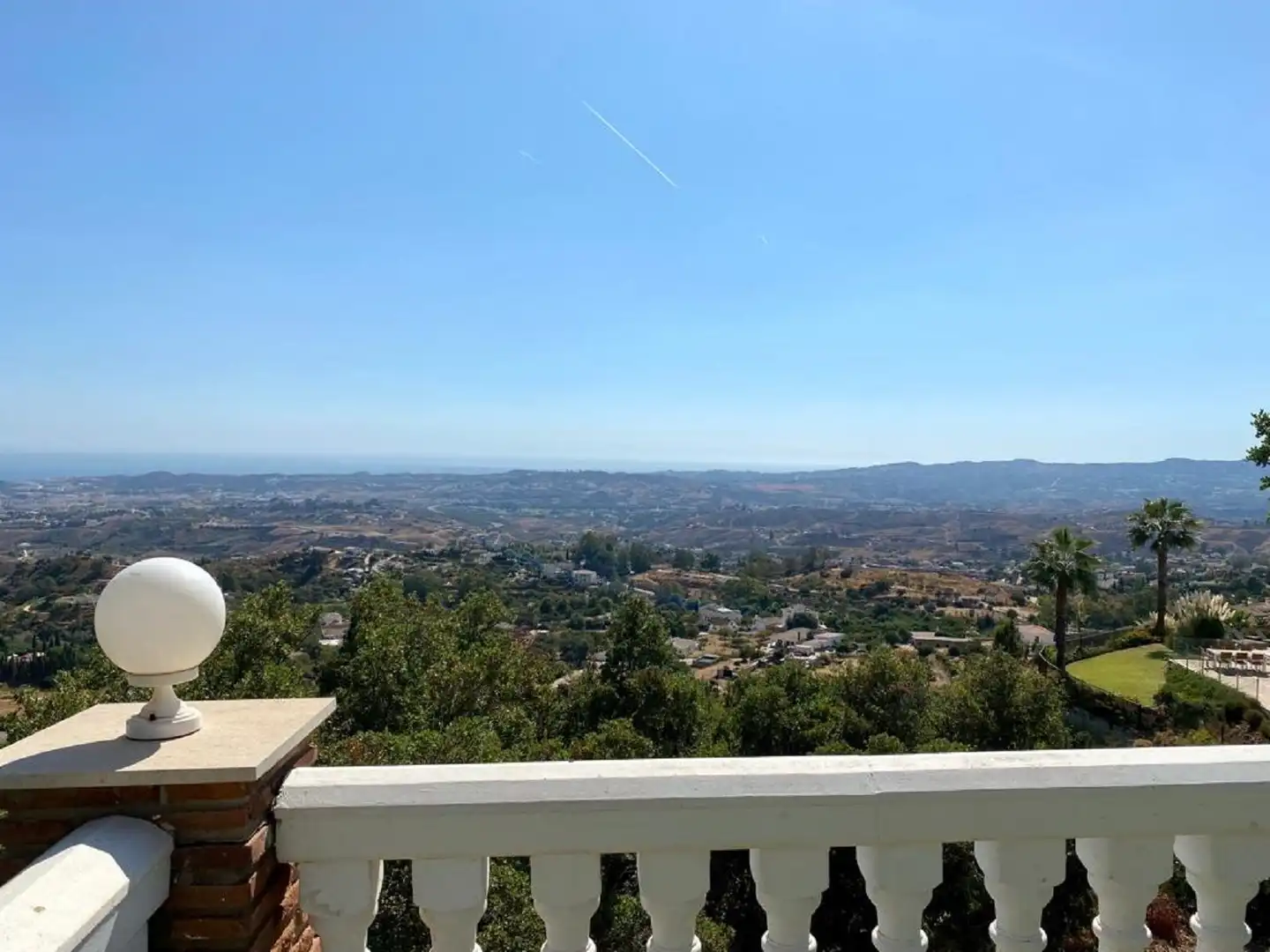 Vista exterior de Casa o xalet en venda en Mijas amb Piscina