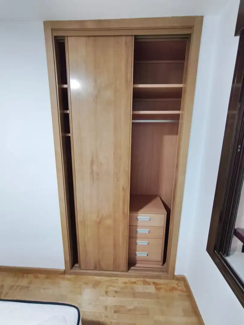 Dormitori de Pis per a compartir en Alcalá de Henares amb Aire condicionat, Calefacció i Terrassa