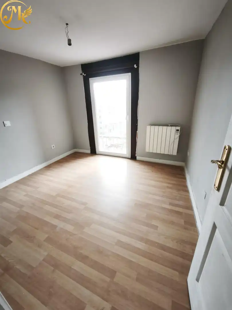 Habitación de Piso en venta en Santander con Calefacción y Balcón