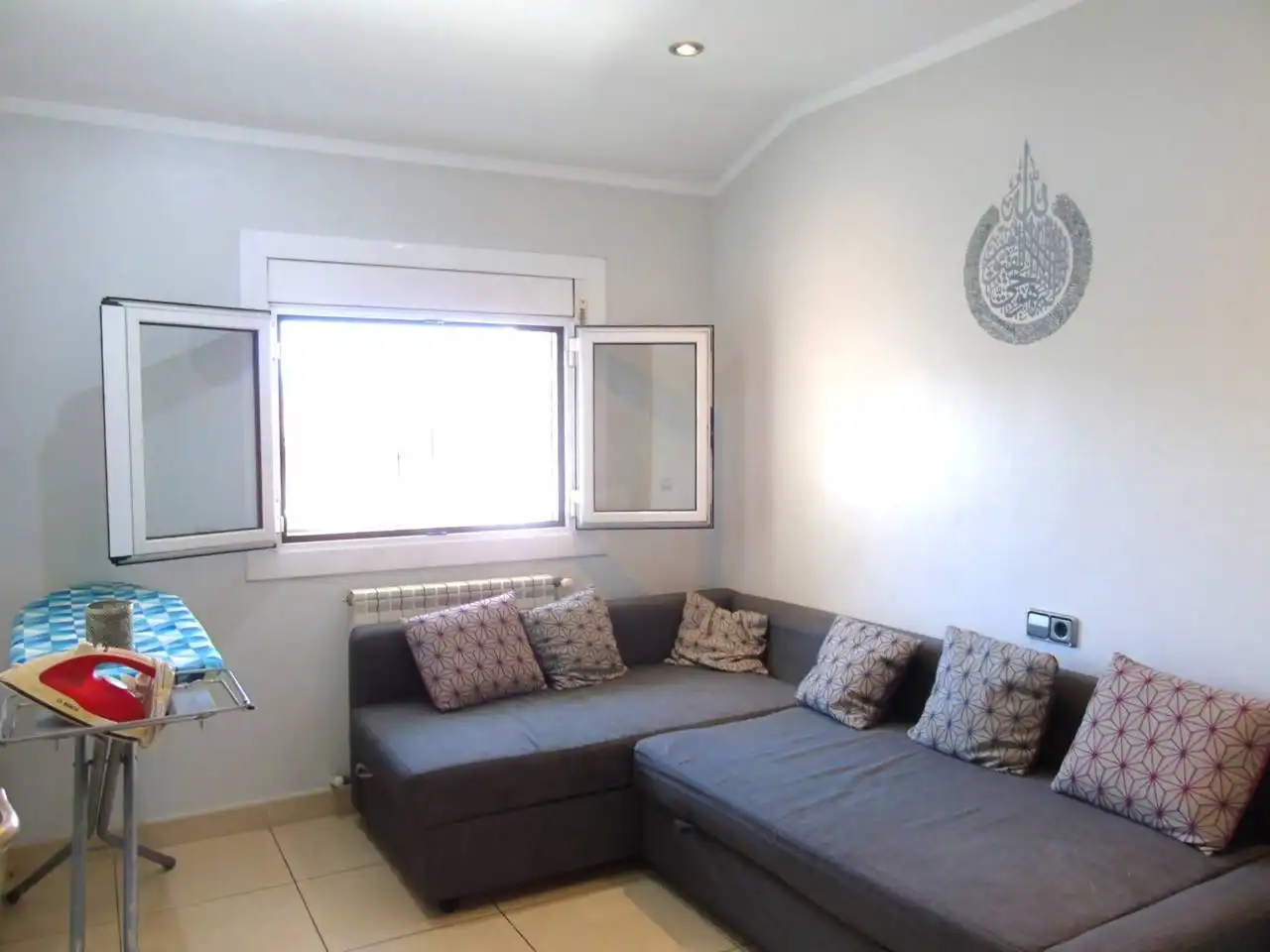 Sala de estar de Piso en venta en Manlleu con Calefacción, Terraza y Trastero