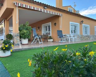 Jardí de Casa o xalet en venda en Ontinyent amb Aire condicionat, Calefacció i Jardí privat