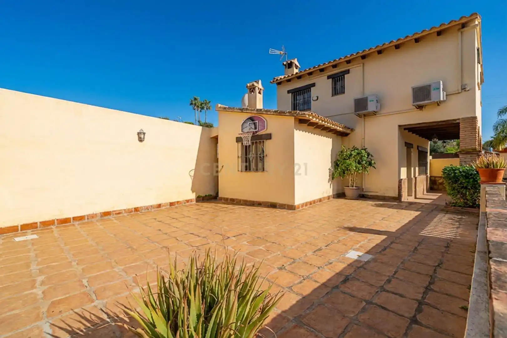 Vista exterior de Casa o chalet de alquiler en Mijas con Aire acondicionado, Jardín privado y Trastero