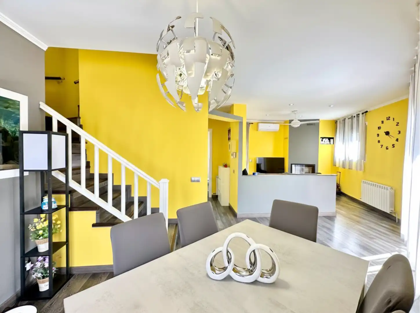 Dining room of Houses for sale in Torelló  with Air Conditioner, Heating and Private garden