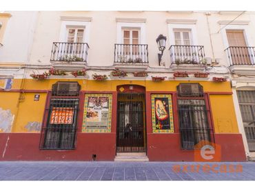 Local comercial en venda a Casco Antiguo