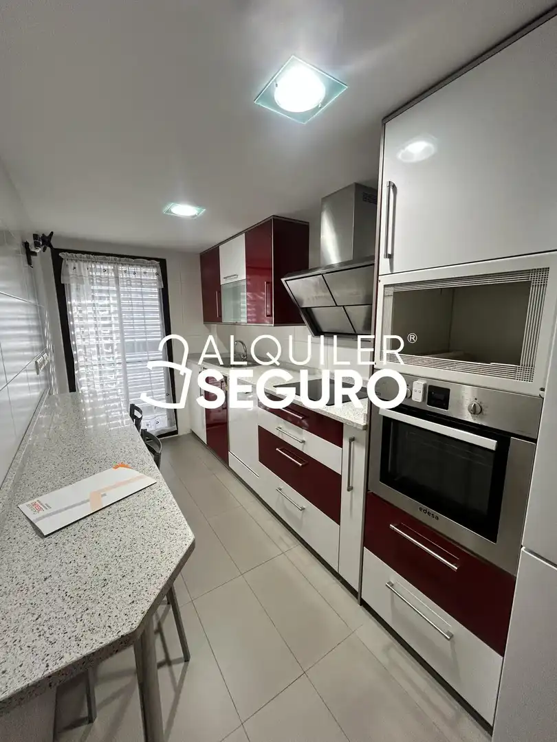 Cocina de Piso de alquiler en Alcalá de Henares con Aire acondicionado, Calefacción y Trastero