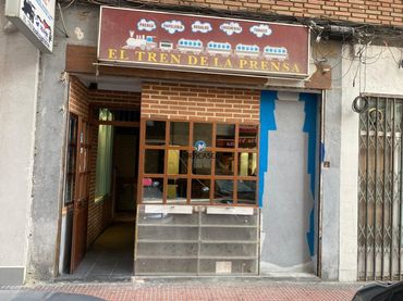 Local comercial en alquiler en Caballería Española