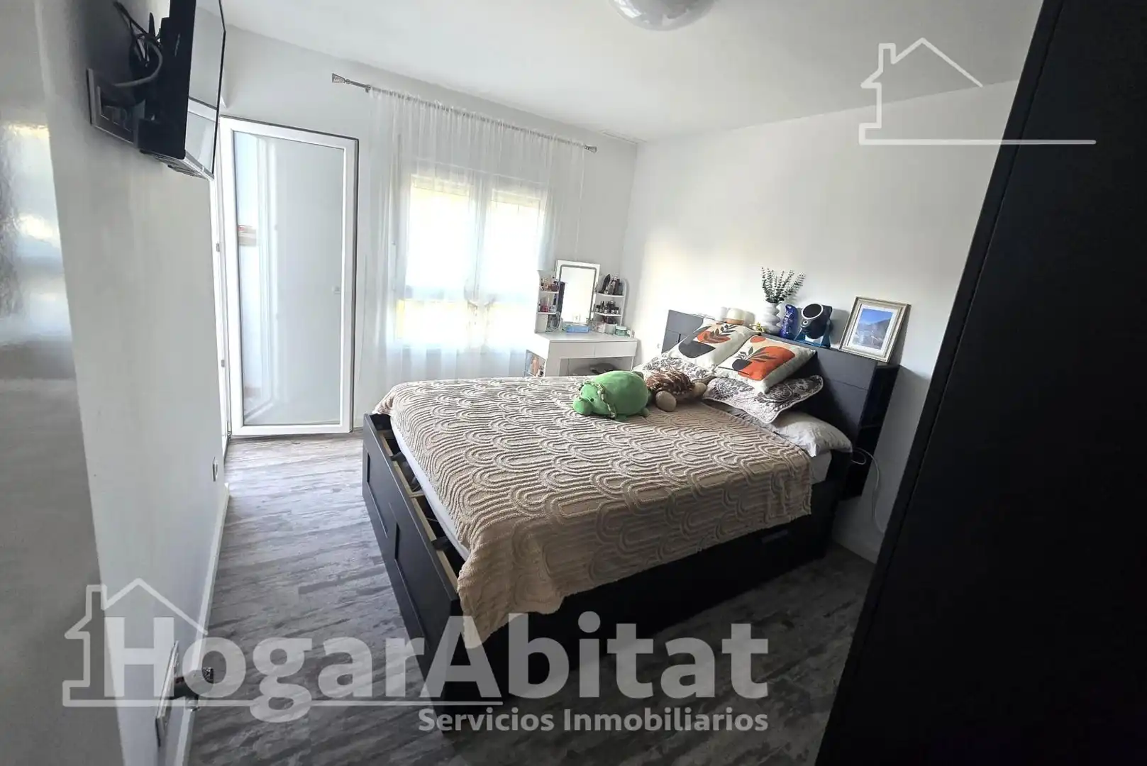 Habitación de Piso en venta en Castellón de la Plana / Castelló de la Plana con Calefacción, Amueblado y Balcón