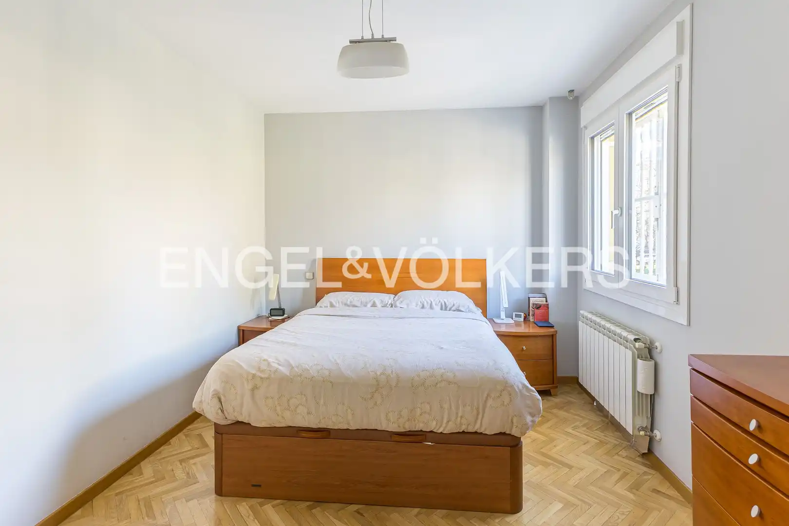 Schlafzimmer von Haus oder Chalet zum Verkauf in Madrid mit Klimaanlage, Heizung und Privatgarten