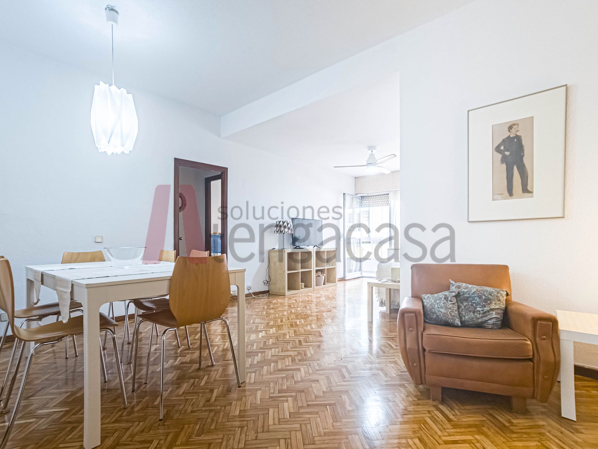 Living room of Flat to rent in  Madrid Capital  with Heating, Parquet flooring and Terrace